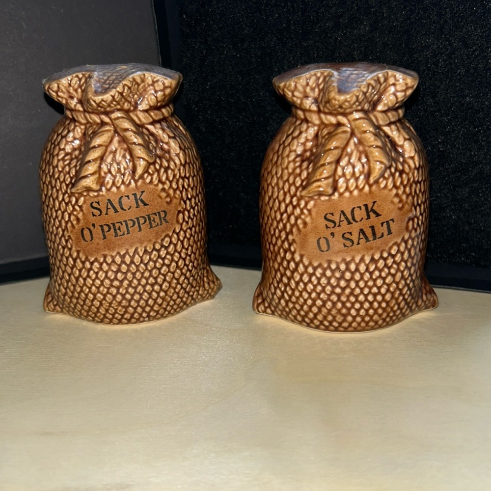 Vintage Salt & Pepper Shaker set Gunny Sack Made in Japan